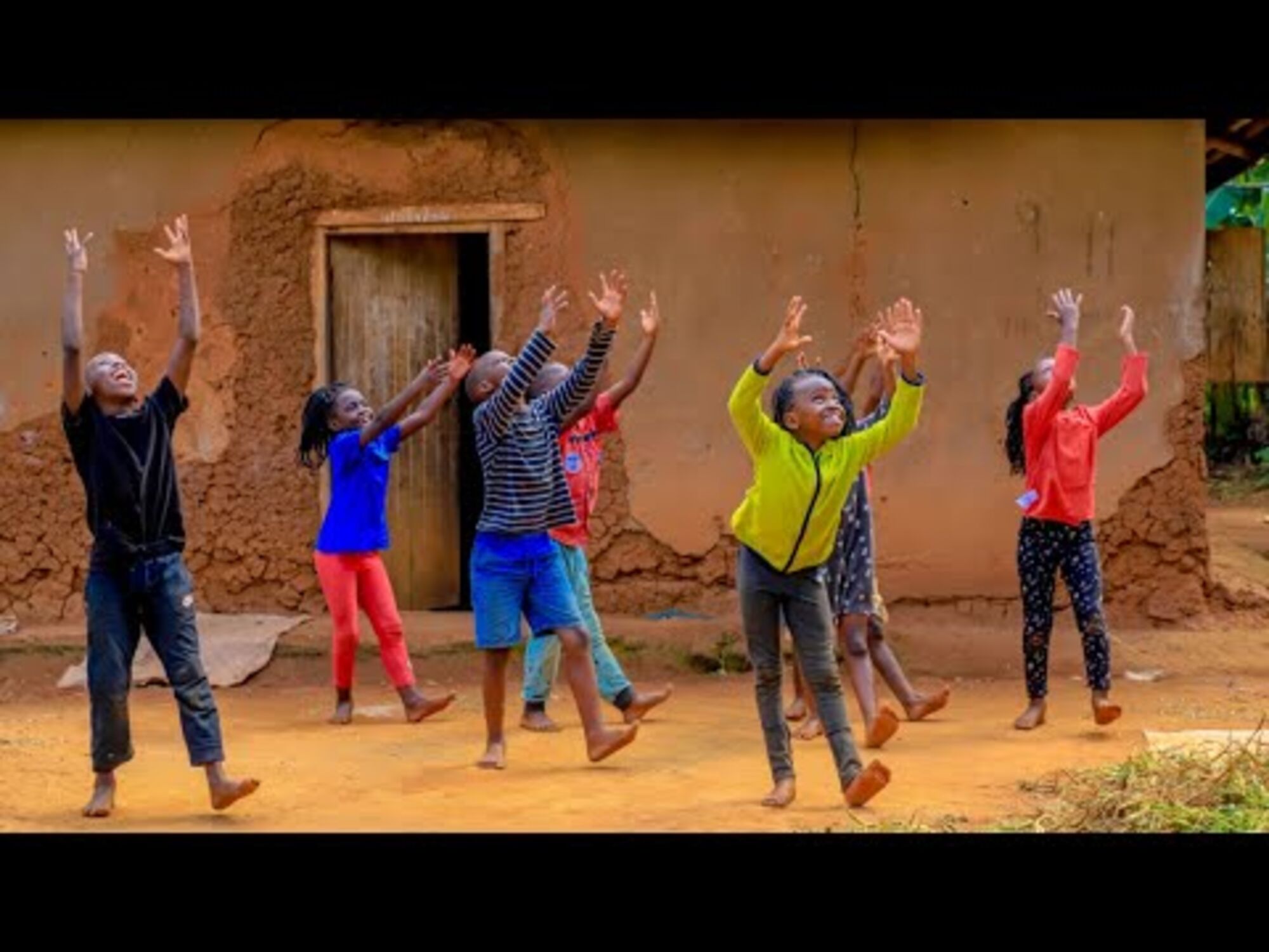 Masaka Kids Africana Dancing Happy Merry Christmas